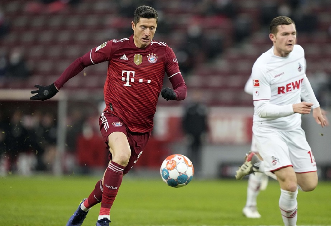 九游手游平台包含莱万多夫斯基意外战胜拜仁，表现优异引爆全场！的词条